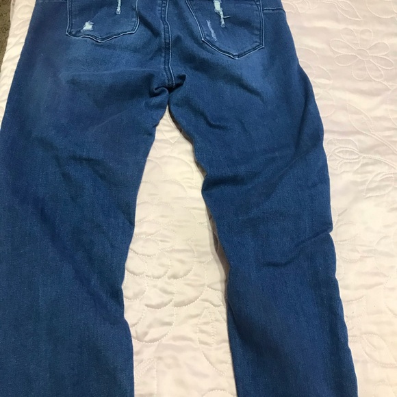 ripped jeans - Picture 2 of 6